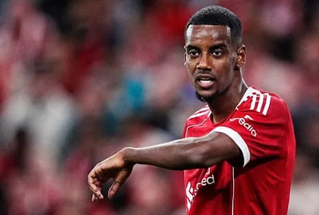 Alexander Isak's First Appearance Delivers Glamour Despite Evident Lack of Match Fitness